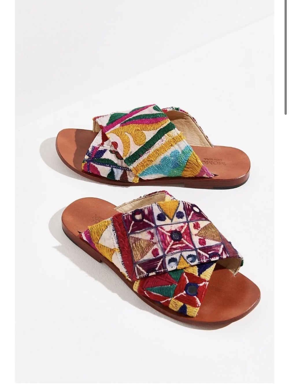Momo New York sunny days slip on sandals 38